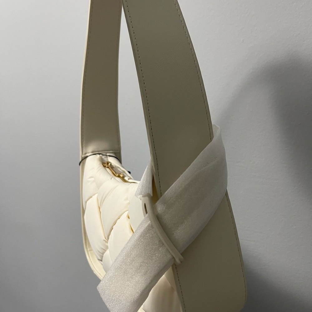 Jaycee Shoulder Bag - Picture 5 of 5